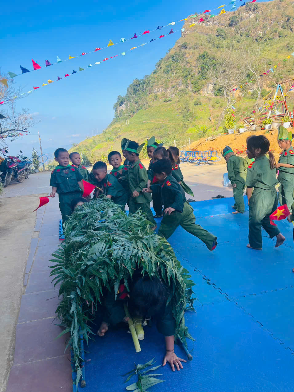 Hoạt động Đội Thiếu Niên